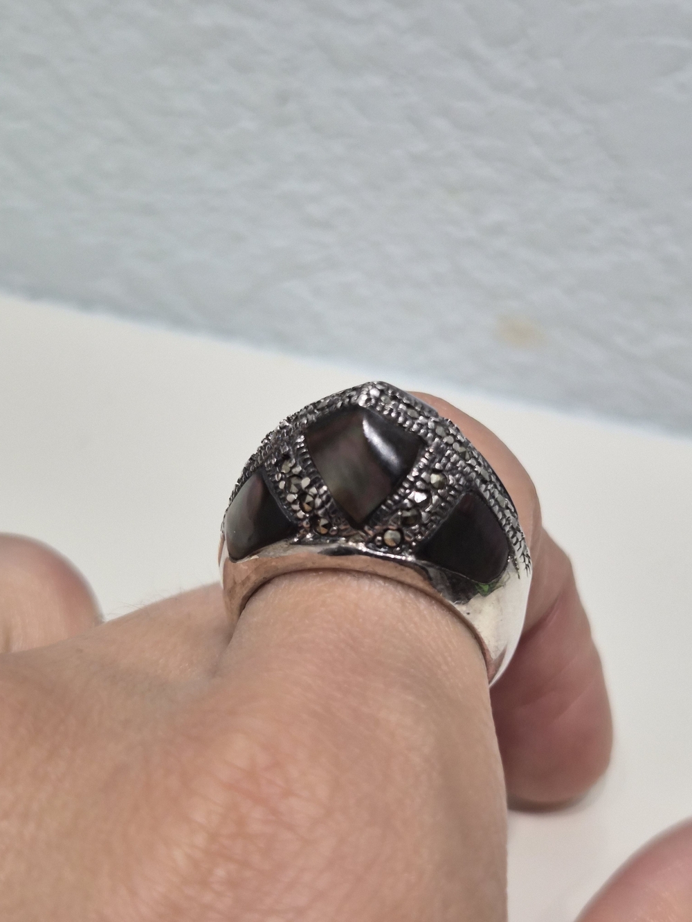 Sterling Silver Black Mother of Pearl Dome Ring
